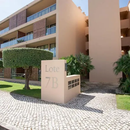 Salgados T3 - Vista Piscina جويا